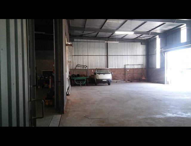 1,320M² WAREHOUSE FOR SALE IN RANDFONTEIN CENTRAL